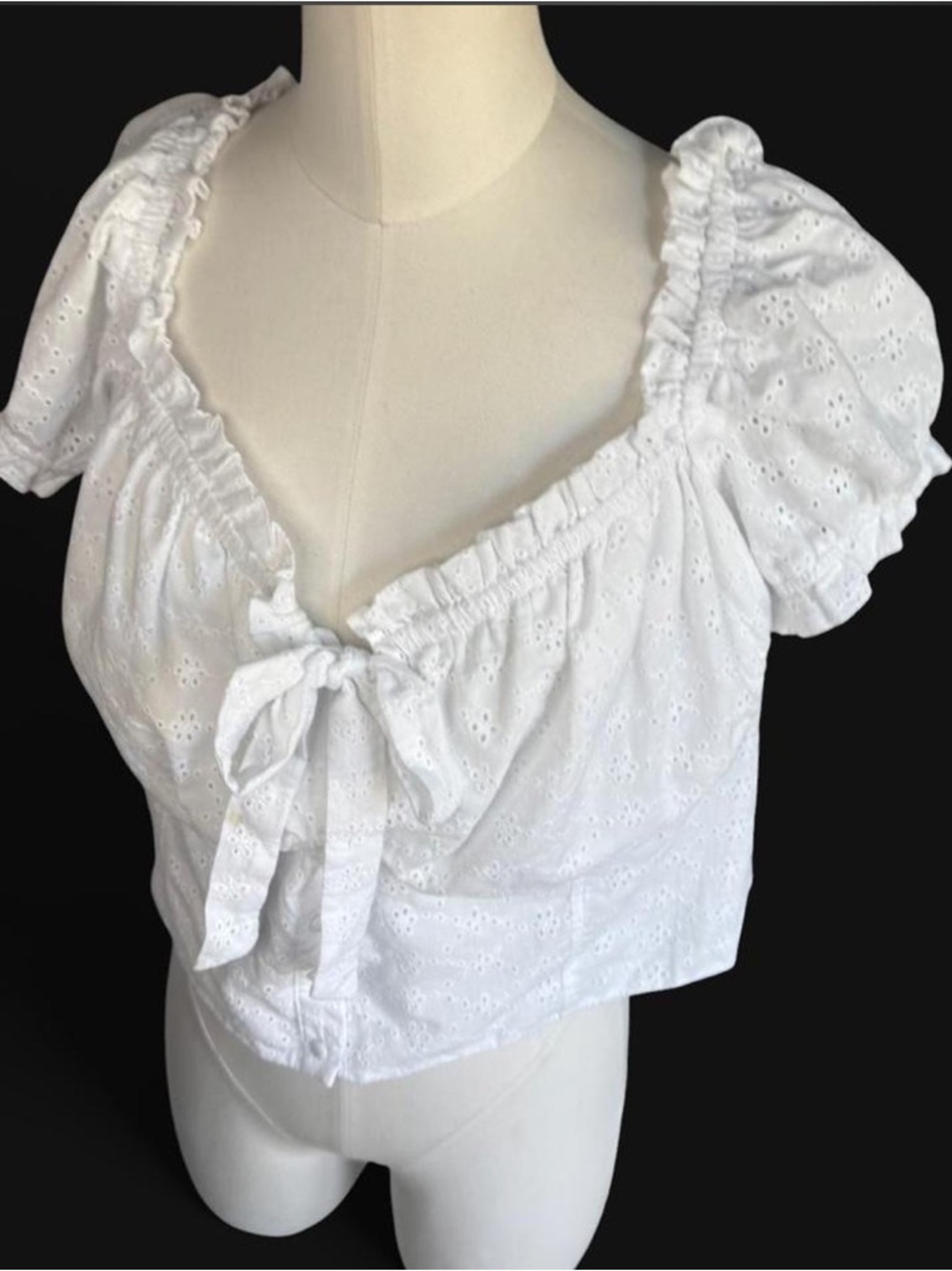 Bar III White Eyelet Tie-Front Puff Sleeve Top square neckline size - Picture 5 of 10